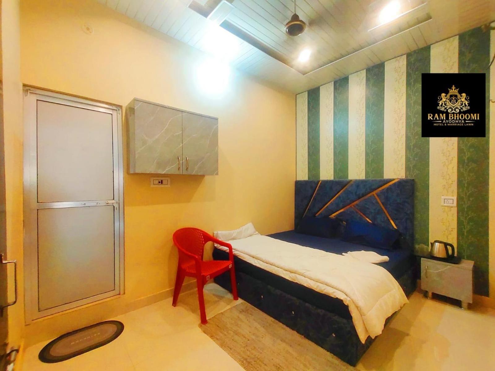 Hotel Rambhoomi Ayodhya エクステリア 写真